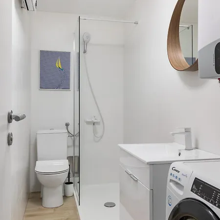 New!charming 2bd Close To Center And Natural *